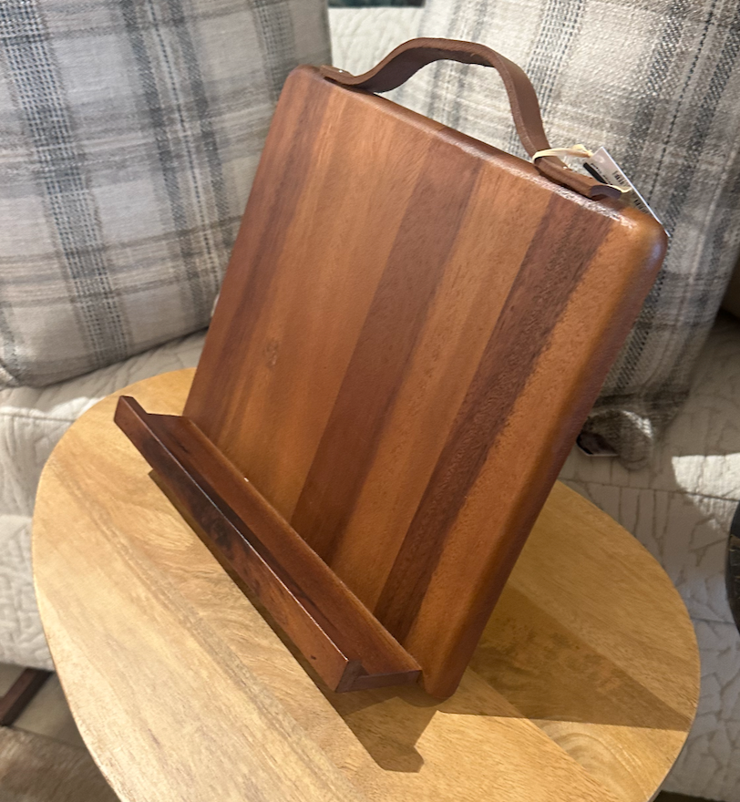 Arwen Recipe Stand