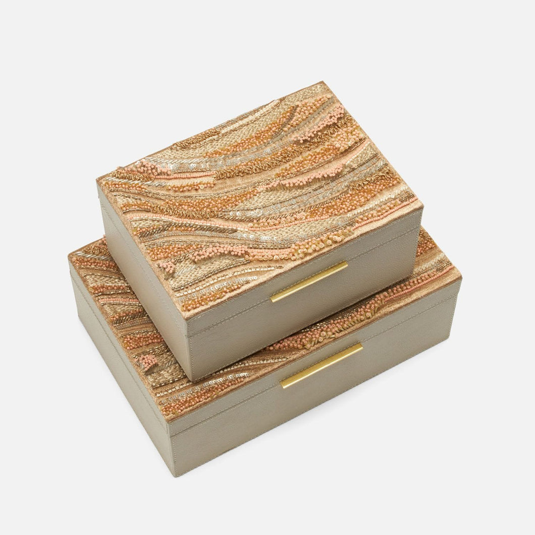 Beaded box. Beaded decorative box. Luxury display box. 