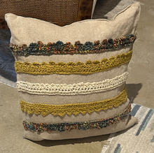 Load image into Gallery viewer, 22x22 Knit Pillow
