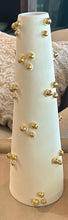 Load image into Gallery viewer, Cone Vase Balls Cream
